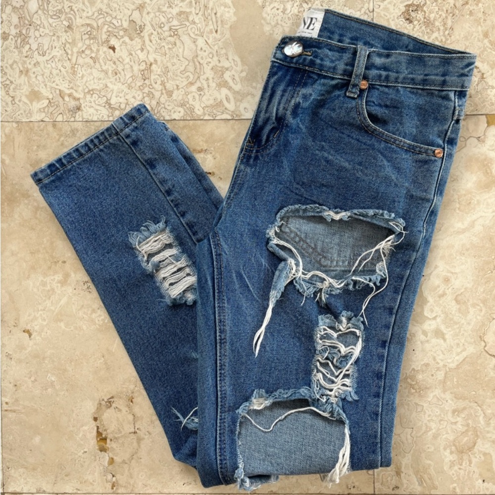 One teaspoon distressed boyfriend jeans